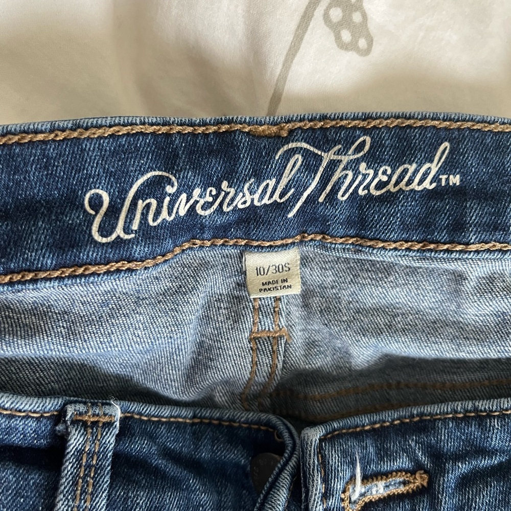 Used Universal Thread jeans